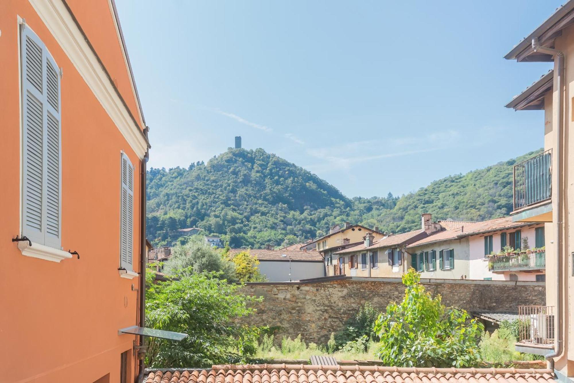 Manaraquattro - Apartament In Como Near The Center With Free Parking - Lake Como Exterior photo